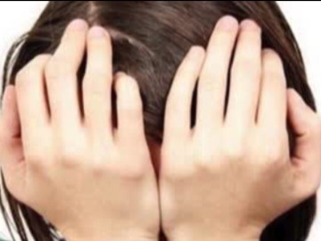 Nhiều bệnh nhân bỏng kết giác mạc do nhựa cây xương rồng bắn vào mắt