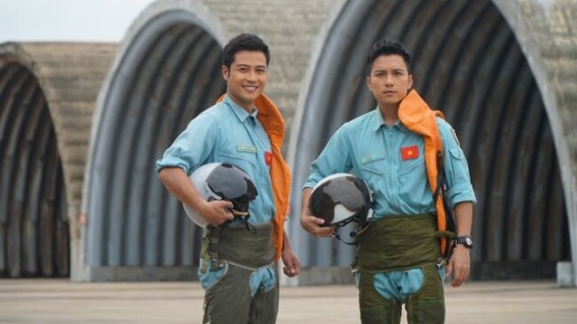 anh em sinh đôi cùng yêu quỳnh kool người nhớ con phát khóc khi đi làm người lão hoá ngược ở tuổi u40 - 2