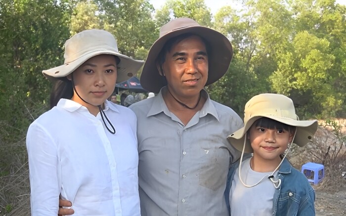 Trong loạt ảnh mới đây được công bố, tạo hình của Huỳnh Bảo Ngọc tiếp tục ghi dấu ấn với vẻ đẹp “mộc và mặn”.