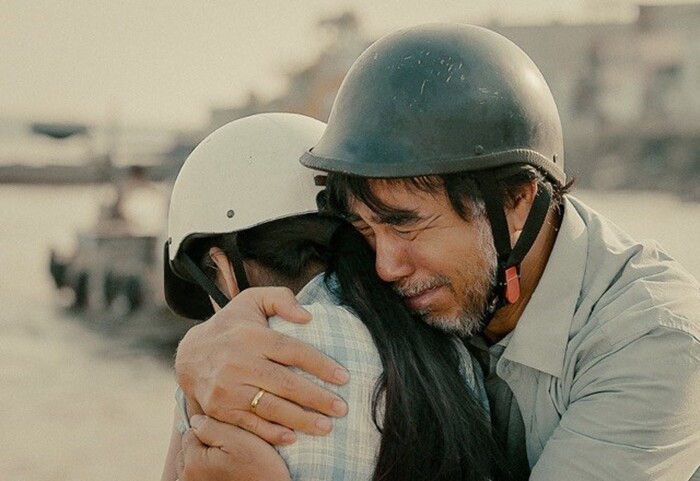 Hai Muối là phim thuộc thể loại tâm lý gia đình với câu chuyện cảm động.