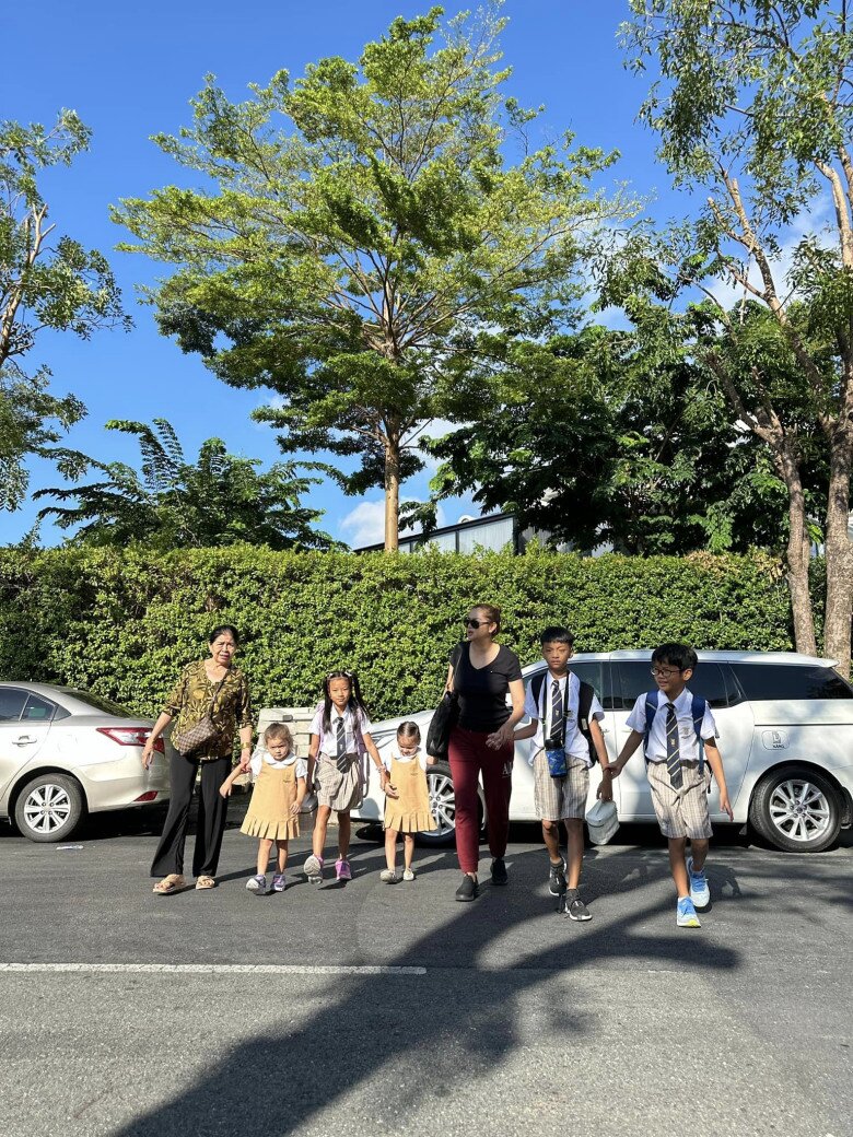 Diễm Châu hiện là mẹ đơn thân nuôi 5 con.