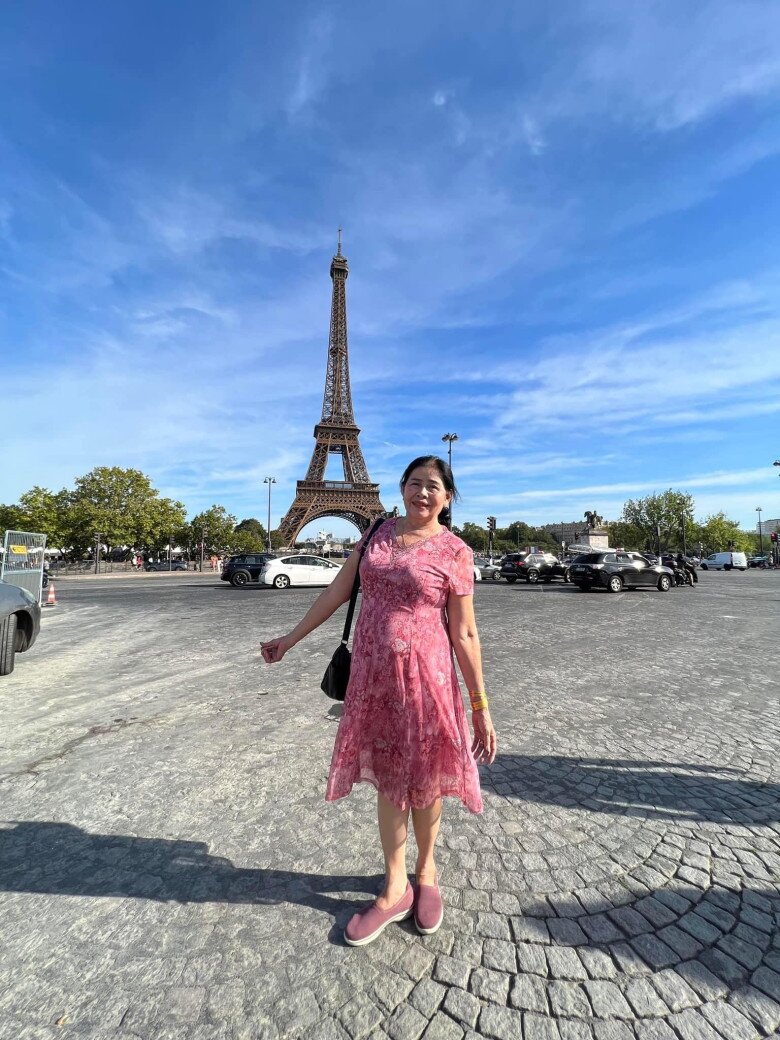 Nữ diễn viên đưa mẹ đi du lịch châu Âu.