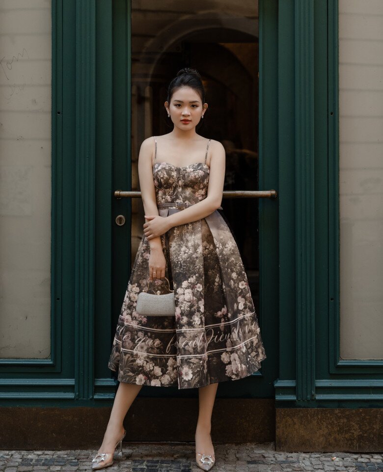 Hoa hậu sinh năm 2004 bất ngờ thông báo kết hôn với chồng doanh nhân hơn 16 tuổi dừng hoạt động nghệ thuật - 7