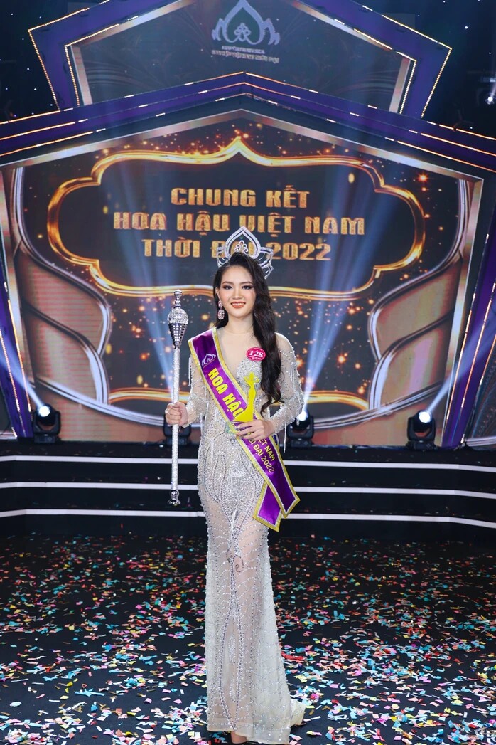 Hoa hậu sinh năm 2004 bất ngờ thông báo kết hôn với chồng doanh nhân hơn 16 tuổi dừng hoạt động nghệ thuật - 6