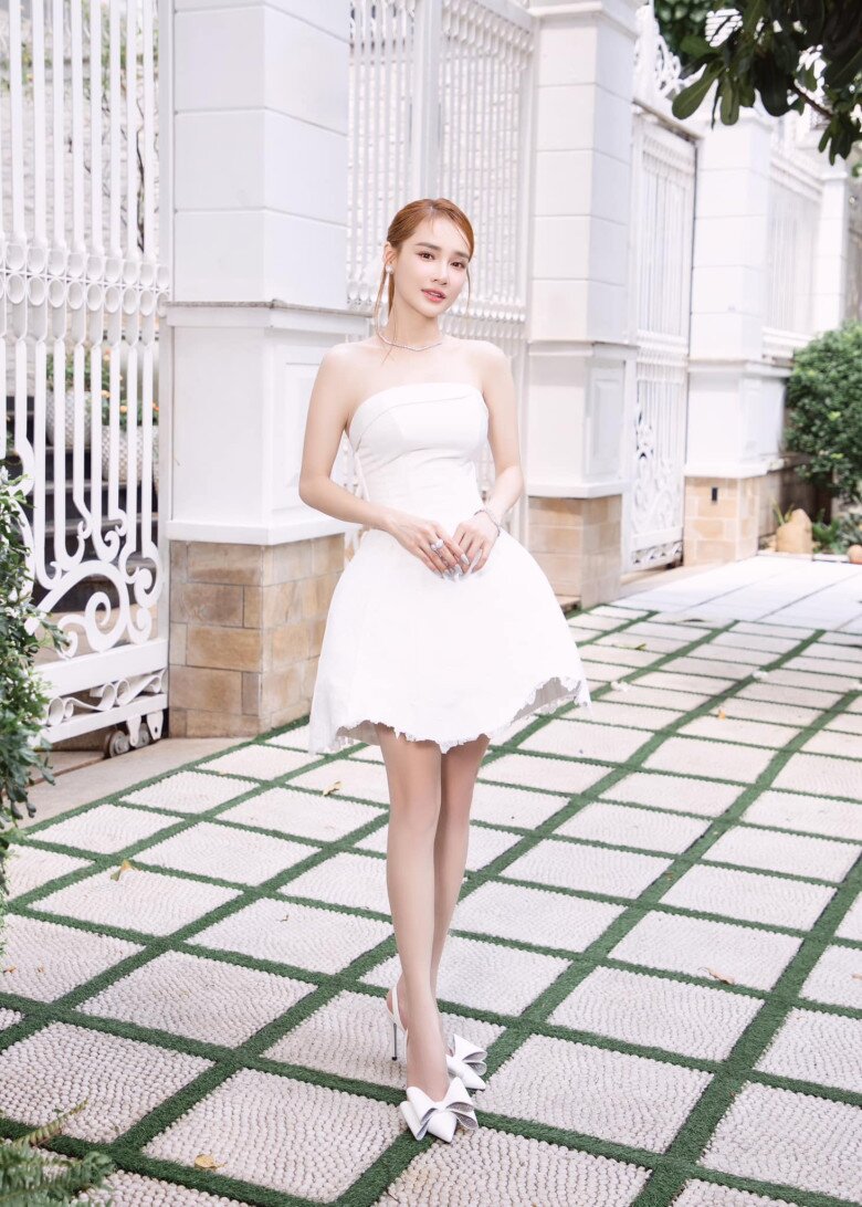Nhã phương nhịn cơm 3 năm để giữ dáng nay bất chấp ăn sầu riêng bị bỏ dở để có tiền làm từ thiện - 3