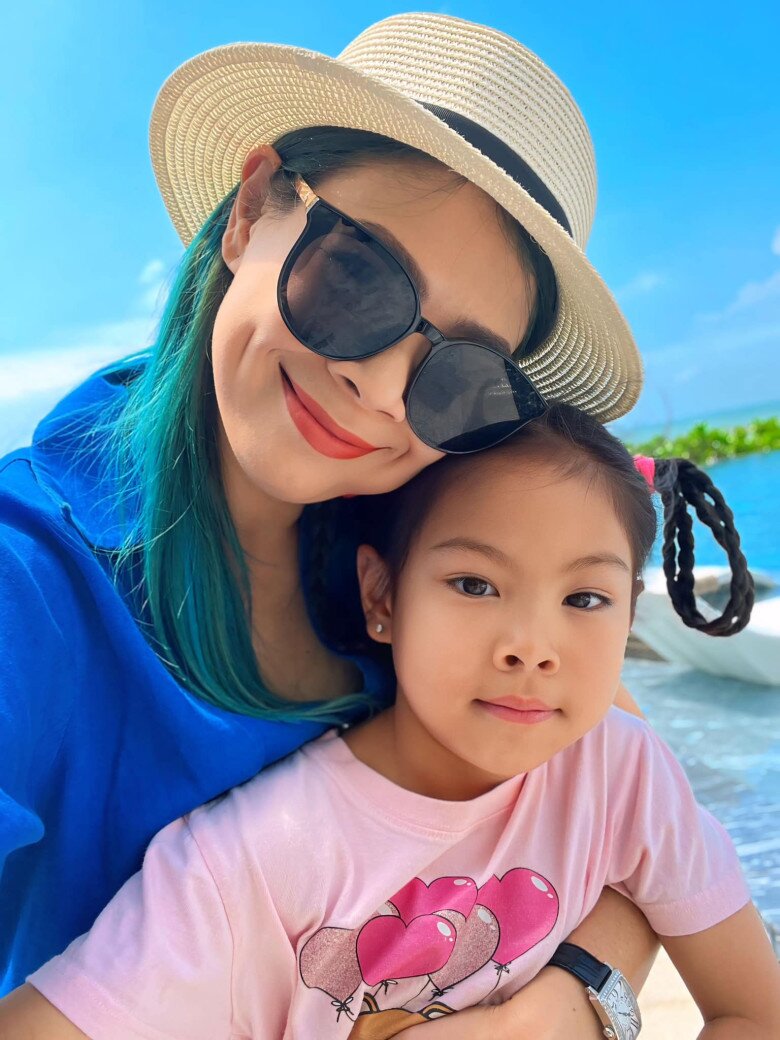 Con gái đáng yêu của Thanh Thảo và chồng doanh nhân.