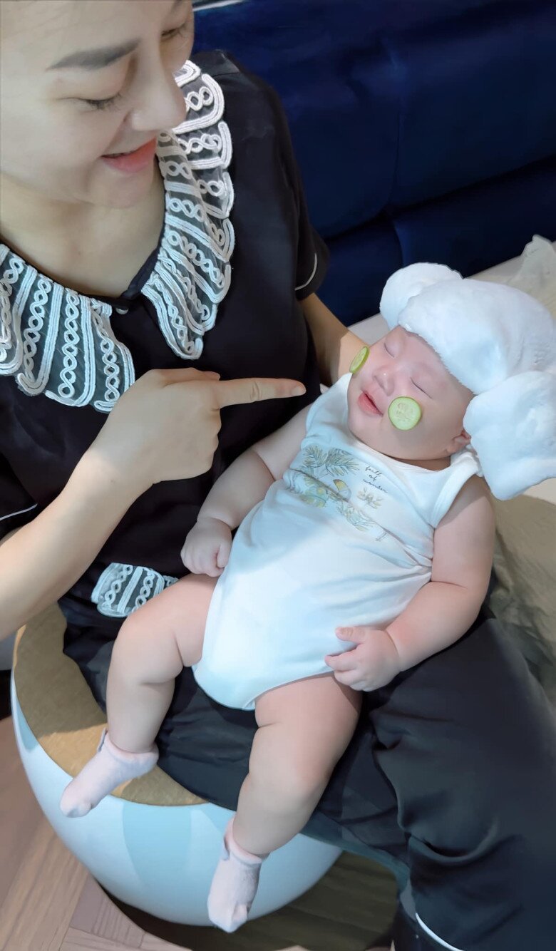 2 cặp sinh đôi của sam và phương oanh ngoại hình đáng yêu như hoạt hình tính cách hoàn toàn trái ngược - 7