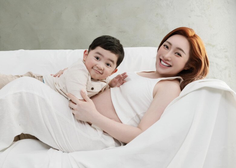 Sao việt chụp ảnh bầu cùng con vân trang vật lộn với 3 con gái quý tử nhà chi bảo diễn sâu chuẩn con nhà nòi - 12