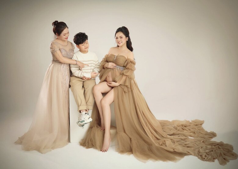 Sao việt chụp ảnh bầu cùng con vân trang vật lộn với 3 con gái quý tử nhà chi bảo diễn sâu chuẩn con nhà nòi - 14
