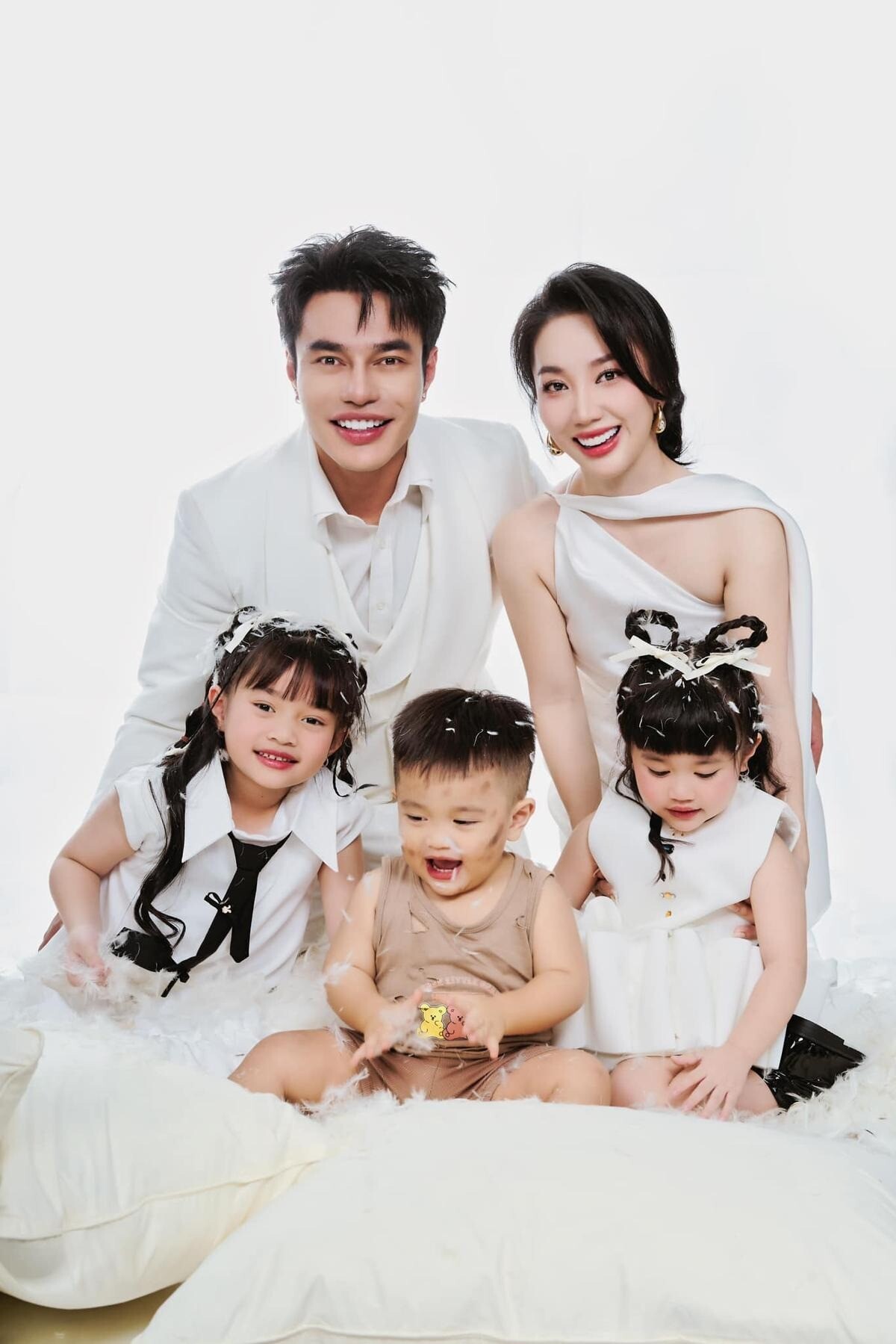 Con nhà sao việt nhảy múa cực dẻo lọ lem hút 44 triệu lượt xem quý tử nhà đan trường dạn dĩ trên sân khấu - 23