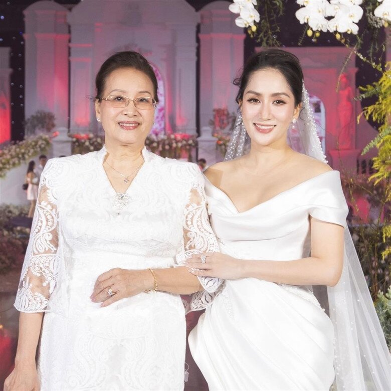 Mẹ ruột sao việt là hoa khôi một thời mẹ hoa hậu giáng my ngoài 80 tuổi thần thái như phu nhân - 23