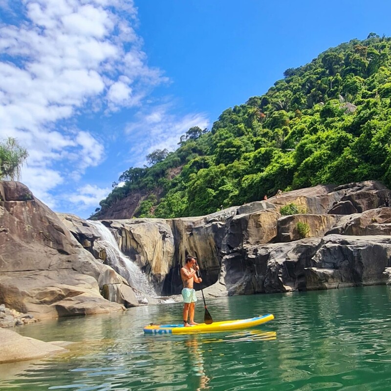 Bạn hãy mang theo SUP, áo phao, đồ ăn thức uống… từ thành phố. Với đoạn đường bộ khó nhằn, hãy xem xét chuyến đi có cả nam và nữ để thuận tiện hơn. (Ảnh: Pi Khểnh)