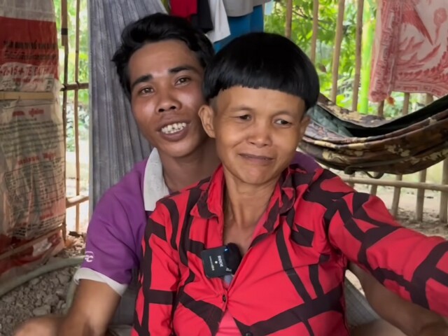 Vì tình yêu mãnh liệt nên anh Vinh vượt mọi rào cản để đến với người vợ lớn hơn mình cả 2 con giáp