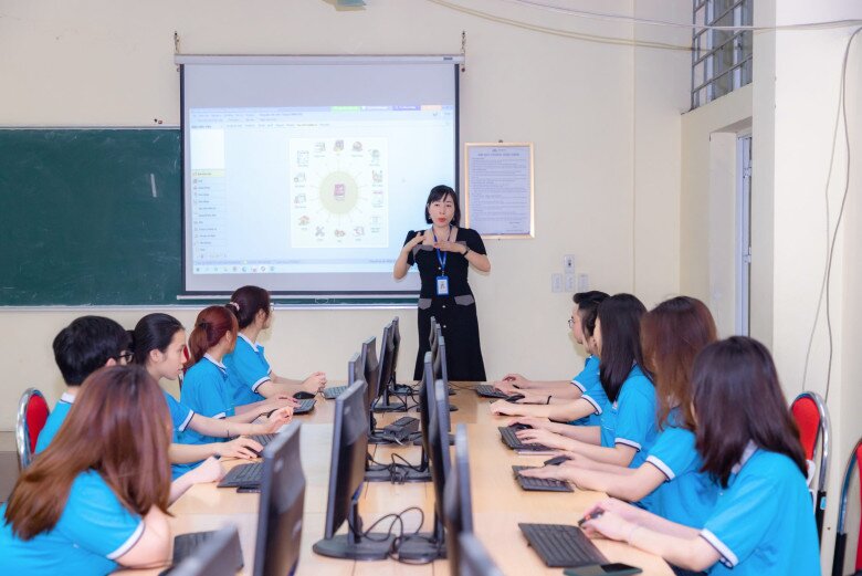 Cơ hội việc làm của ngành Quản trị văn phòng rộng mở khi ngày nay nhu cầu về nhân sự từ các doanh nghiệp, cơ quan ngày càng tăng.