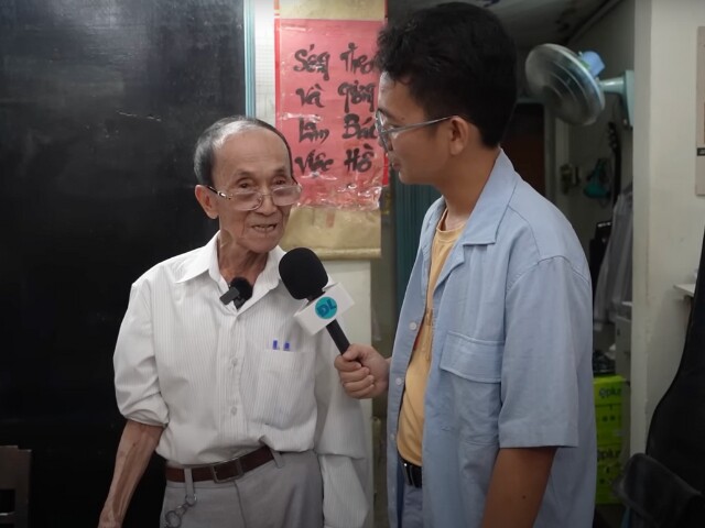 Hơn nửa đời người gắn liền với nghề dạy học, ông không đếm xuể số lượng học trò mà bản thân đào tạo. Hằng năm, các học trò thành đạt ở trong nước lẫn quốc tế vẫn thăm hỏi về sức khoẻ của ông.