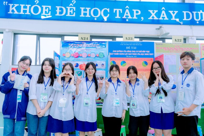 Học sinh trường THPT Chuyên Vĩnh Phúc tích cực tham gia học tập, nghiên cứu khoa học, tạo ra nhiều công trình mang ý nghĩa tích cực đến xã hội.