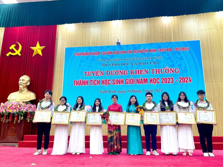 Năm 2024, đội tuyển HSG Quốc gia của trường đem về nhiều thành tích vẻ vang.