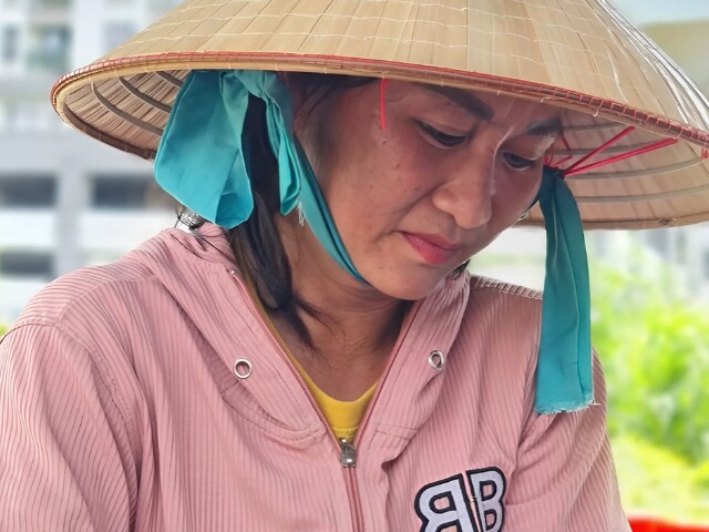 Trước đây, chị Tiên làm nghề “thợ đụng” - đụng đâu làm đó, cứ có ai cần việc gì, chị đều phụ giúp để kiếm thêm thu nhập...