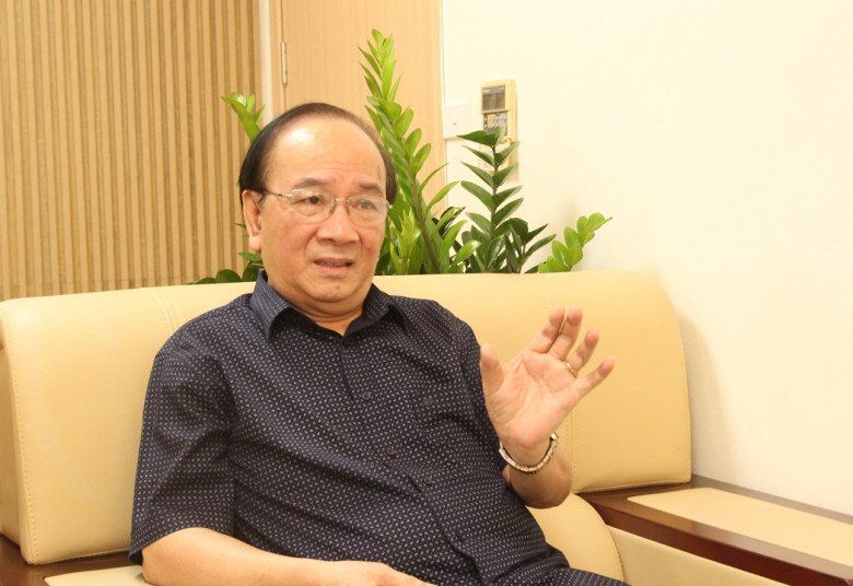 Đại tá Hà Quốc Khanh cho biết, việc nhìn nhóm máu để xác định quan hệ huyết thống không được chấp nhận cho mục đích pháp lý. Ảnh: Lê Phương.