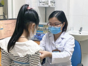 Sức khỏe - Bé gái 8 tuổi dậy thì sớm, vùng kín có biểu hiện giống người lớn, bác sĩ nói nguyên nhân khiến mẹ bất ngờ