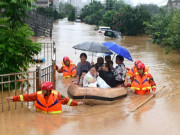 Sức khỏe - Nguy cơ ngộ độc thực phẩm trong mùa mưa lũ rất cao: Làm sao để phòng và xử lý nhanh nhất?