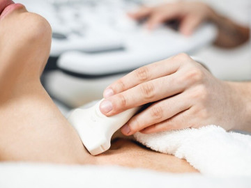 Chủ quan không đi khám vì dấu hiệu tưởng chẳng có gì, người phụ nữ ở Hà Nội bàng hoàng khi mắc ung thư di căn