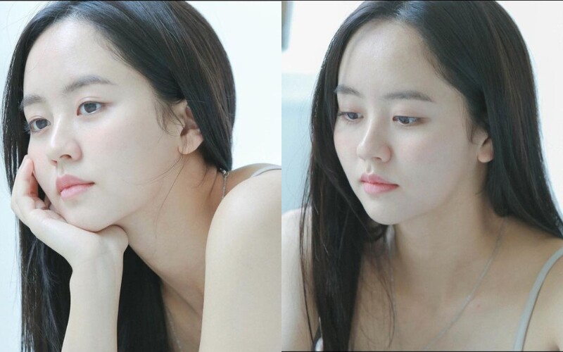 Trong suốt sự nghiệp, Kim So Hyun cũng nhiều lần gây sốt với làn da trắng sáng, búng ra sữa kèm lối  trang điểm tự nhiên, nhẹ nhàng. 
