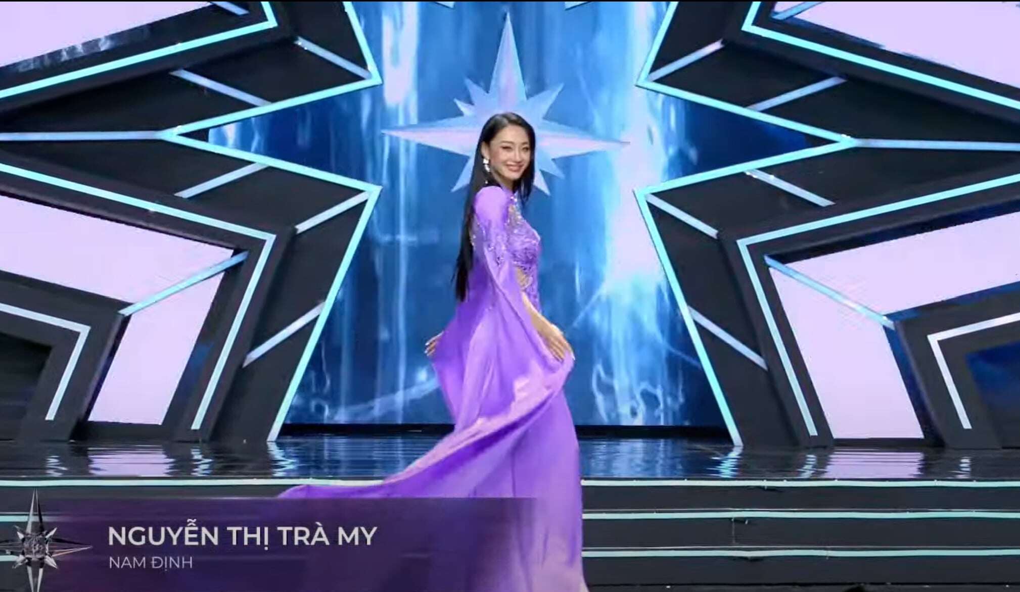 Trực tiếp đêm chung kết Miss Universe Việt Nam 2024: Top 10 chính thức lộ diện - 15