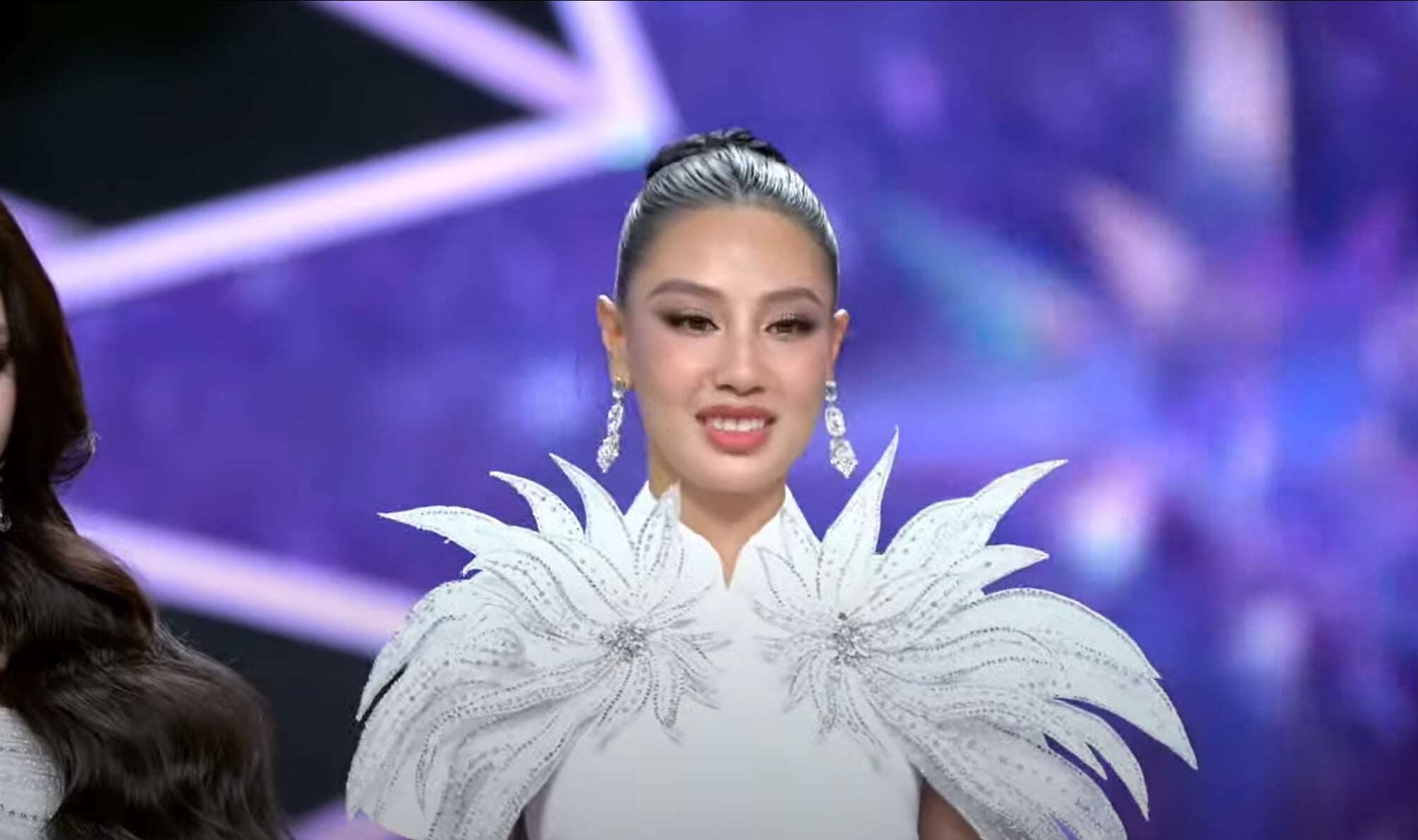 Trực tiếp đêm chung kết Miss Universe Việt Nam 2024: Top 3 thí sinh xuất sắc nhất lộ diện - 32