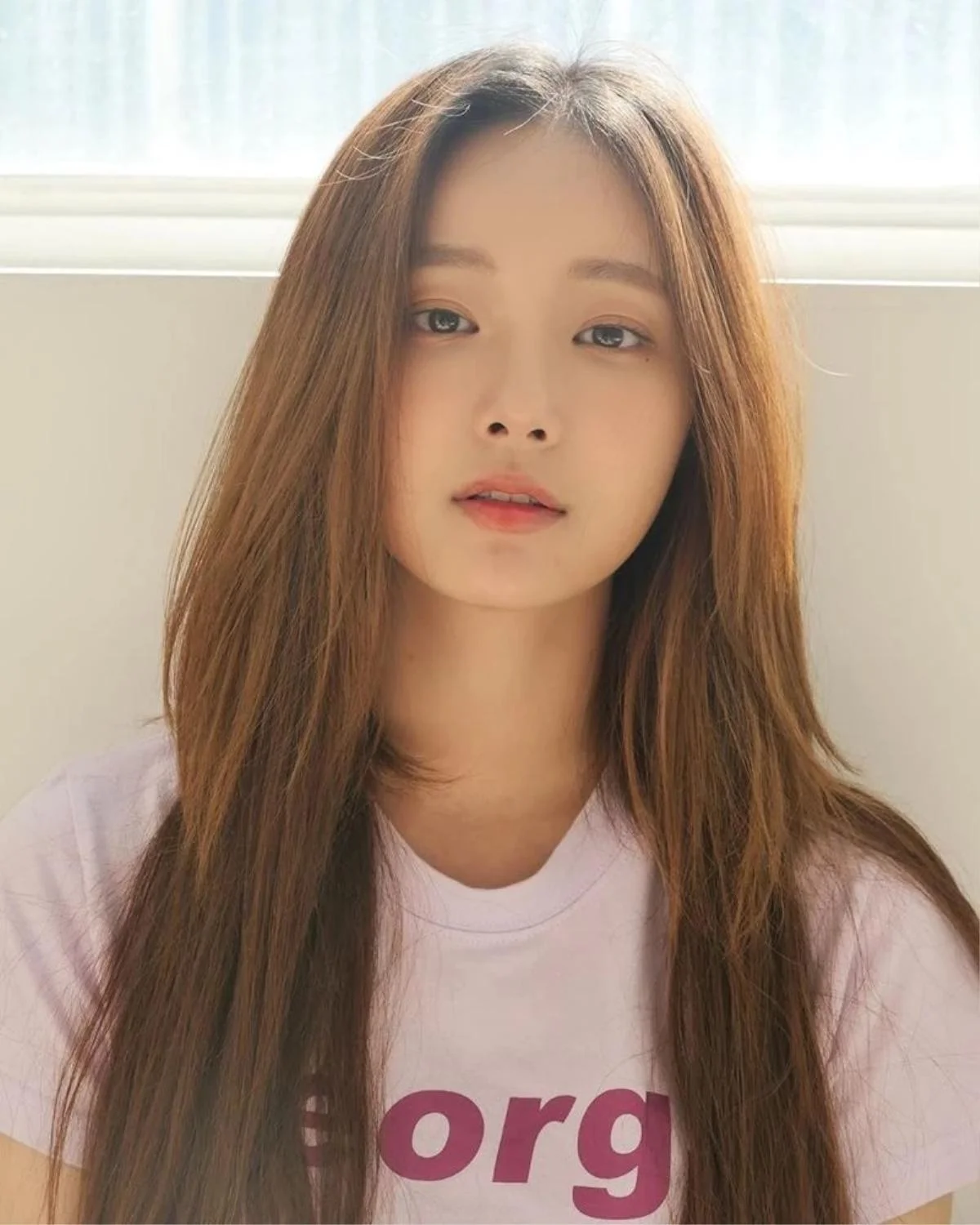 Yeonwoo sinh năm 1996 là cựu thành viên của nhóm nhạc thần tượng Momoland.