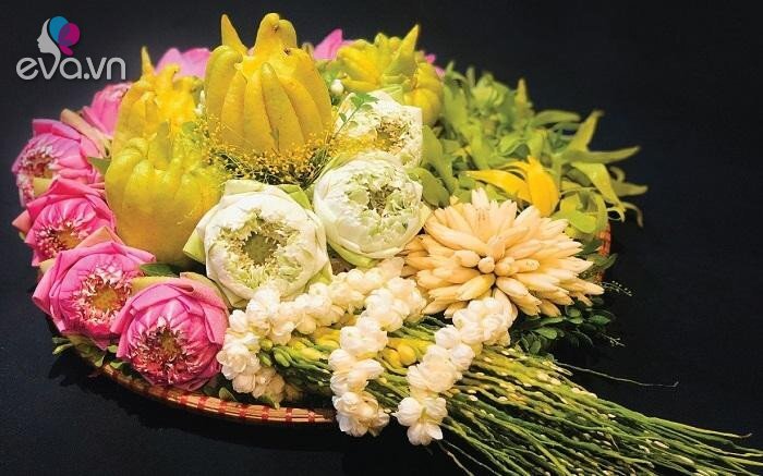 Rằm tháng 7 dâng cúng hoa gì là tốt nhất? Trưng hoa này tổ tiên gật gù ưng ý