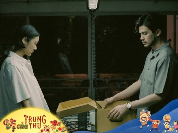 Chị dâu chồng gửi thùng quà về biếu nhân dịp Tết trung thu, thấy thứ giấu dưới đáy thùng tôi nghẹn đắng