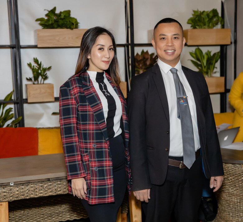 Chí Anh amp;#34;sơ hởamp;#34; là xuất hiện cạnh Phan Hiển, Khánh Thi rạng ngời đứng giữa 2 người đàn ông quan trọng của đời mình - 4