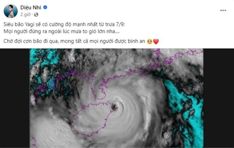 Diễn viên Diệu Nhi viết trên trang cá nhân: Siêu bão Yagi sẽ có cường độ mạnh nhất từ trưa 7/9. Mọi người đừng ra ngoài lúc mưa to gió lớn nha… Chờ đợi cơn bão đi qua, mong tất cả mọi người được bình an. 