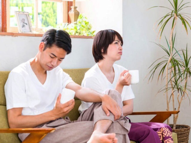 Chị em mách nhau dùng nước hoa vùng kín để giữ chồng, bác sĩ nhắc chớ dại, chỉ cách vừa rẻ vừa tránh bệnh tật