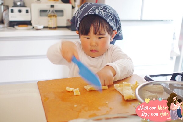 Mọi thứ trong cuộc sống hàng ngày đều là kiến ​​thức giáo dục cho trẻ.