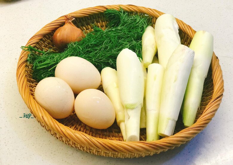 Cây dại mọc bờ ao mỗi năm chỉ có một lần, giờ thành đặc sản nổi tiếng có hương vị lạ, dân thành phố thích mê - 3