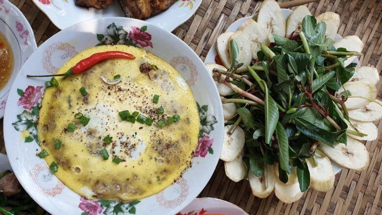 Rau dừa nước được làm thành nhiều món ngon trong nhà hàng