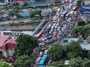 Tin tức - Giao thông Hà Nội hỗn loạn, người dân tháo chạy về nhà tránh bão