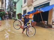 Tin tức - Lũ trên các sông qua Hà Nội đang giảm dần, cảnh báo ngập lụt, sạt lở ở vùng trũng thấp