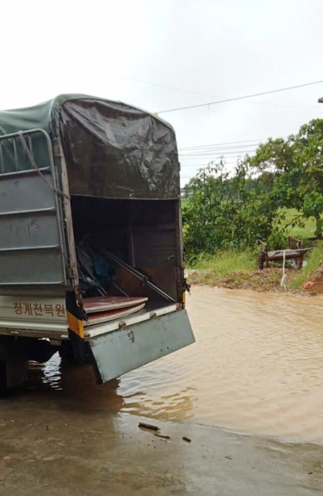 Người dân vùng lũ kêu cứu trong đêm: Chủ khách sạn mở cửa miễn phí, đón người lạ vào ở cùng - 4