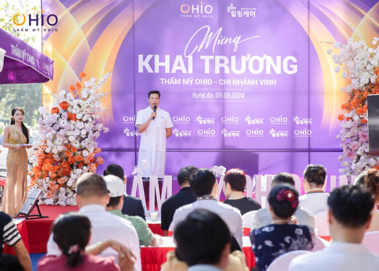 Sự kiện khai trương thu hút rất nhiều quan khách tới tham dự