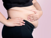 Sức khỏe - Nữ sinh tăng 5 kg trong một tháng dù chỉ ăn hai bữa một ngày, bác sĩ cảnh báo 2 thói quen "sai quá sai"