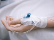 Sức khỏe - Người phụ nữ bị sốc phản vệ khi nhuộm tóc tiết lộ điều này, rất có thể đây là nguyên nhân chính?