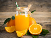Sức khỏe - Đi chơi ngày lễ, uống nước mía hay nước cam tốt hơn? Đáp án của bác sĩ khiến nhiều người bất ngờ