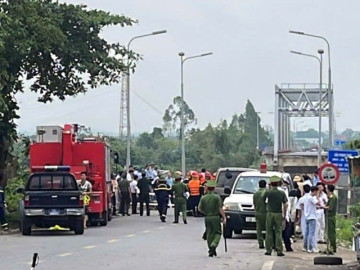 Ba nạn nhân thoát chết vụ sập cầu Phong Châu, sức khỏe ổn định