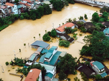 Sai lầm nào nhiều người Việt hay mắc mùa bão lũ? Đâu là điều phải ghi nhớ để cứu mạng bản thân và gia đình?