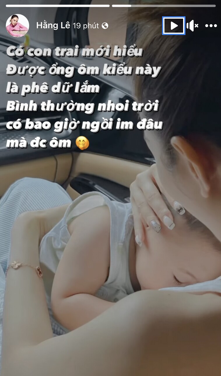 Minh Hằng đăng tải dòng trạng thái cho thấy rõ niềm hạnh phúc khi có con trai.