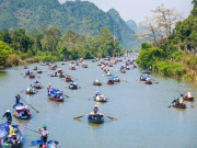 Lifestyle - Địa điểm hàng loạt con đò xuất phát đi cứu trợ lũ, là "vùng đất thiêng" đẹp như tranh, hút khách bậc nhất Việt Nam
