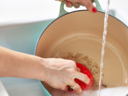 Sức khỏe - Tại sao đừng tắm hay rửa bát khi trời đang có sấm sét?